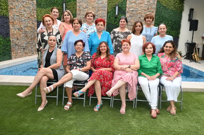 Integrantes del Club de Jardinería Margarita Torreón durante su reunión mensual (EL SIGLO DE TORREÓN / RAMÓN SOTOMAYOR)