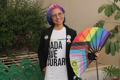 Auken Cyan Ramos Montaño, que entre otras cosas, se desempeña como Asambleísta Nacional de la organización política LGBT Rights México (Daniela Cervantes)