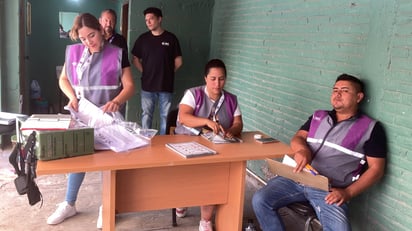 Conteo de votos en IEC Madero (EL SIGLO DE TORREÓN)

 