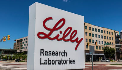 Eli Lilly es la compañía farmacéutica desarrolladora del medicamento Donanemab.