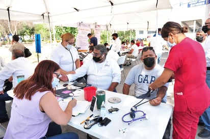 Brigada de salud en Torreón (EL SIGLO DE TORREÓN)