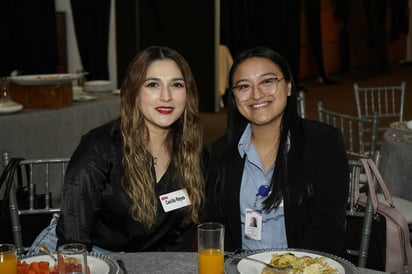 Cecy Reyes y María Fernanda García.
(EL SIGLO DE TORREÓN / GABRIEL ESCOBAR)