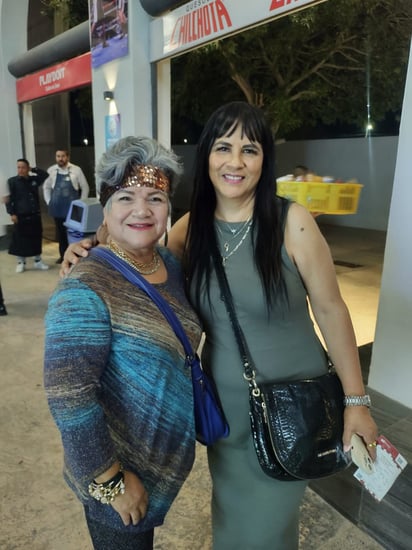 Paulina Reyes y Pety Gallegos.