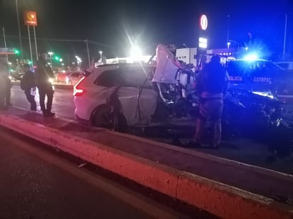 Una camioneta de la marca Honda, línea CRV, color blanco. (EL SIGLO DE TORREÓN)