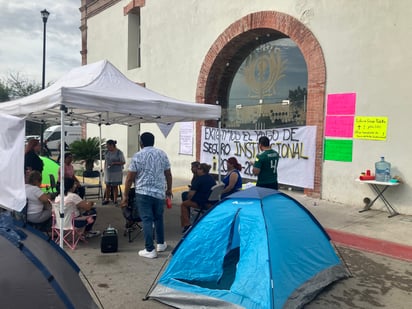 Protestas en la Casa de Gobierno de Gómez Palacio (EL SIGLO DE TORREÓN)