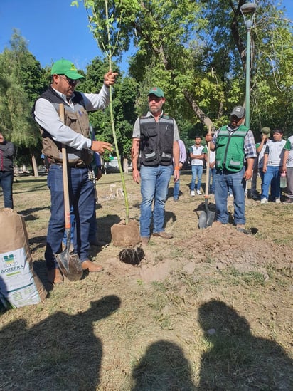 Reforestación en el bosque Venustiano Carranza (EL SIGLO DE TORREÓN)