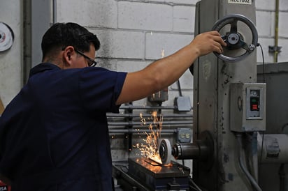 Se generaron 58 mil empleos formales en agosto, reportó ayer el Instituto Mexicano del Seguro Social (IMSS).(ARCHIVO)