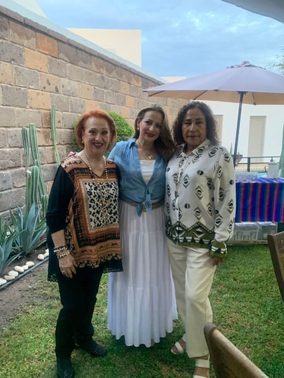 Tita, Sandra e Irma.