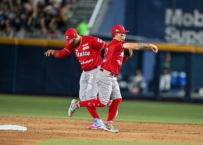 La novena Escarlata aplastó a los Fantasmas Grises en la última serie de la temporada en la Liga Mexicana de Beisbol.