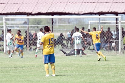 Los ahora campeones de La Unión FC, festejaron con alegría cada uno de los goles anotados en la gran final.