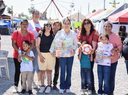 Los pequeños pasaron una tarde de diversión en la feria, ya que cada año el DIF organiza la visita