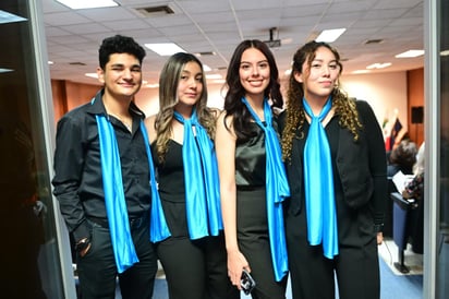 Emiliano Espinal, Aracely Sáldala, Georgina Cabral y
Stephanía Cisneros (EL SIGLO DE TORREÓN)