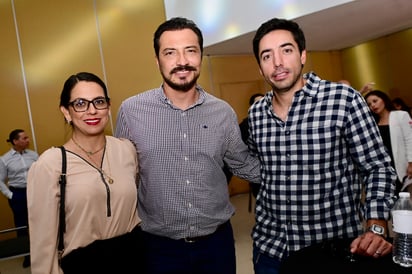 JAZMIN CÁRDENAS, CARLOS VARGAS Y BOYARDO SALMÓN.