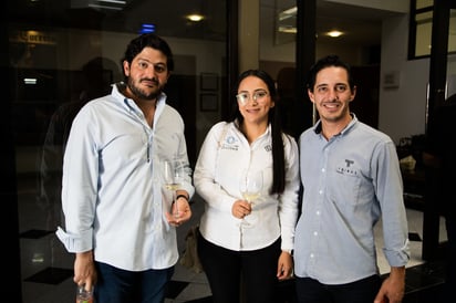 José Dávila, Elizabeth Flores y Luis Canales (EL SIGLO DE TORREÓN / ENRIQUE CASTRUITA)