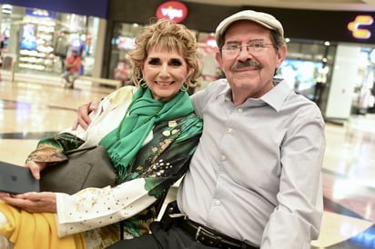 Rosy y Arturo Herrera (EL SIGLO DE TORREÓN)