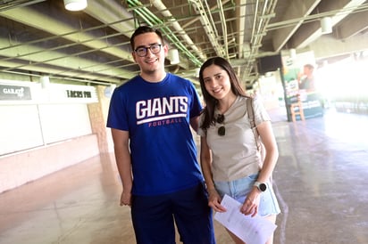 Jonathan y Paulina (EL SIGLO DE TORREÓN)