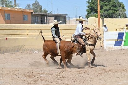 Charreada de la Familia en Gómez Palacio.