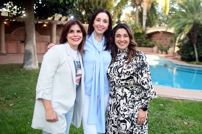 Laurencia González, María Parra y Fernanda.