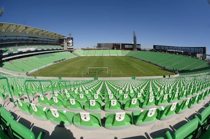 Así lucían las gradas del Estadio Corona horas antes de la gran inauguración
aquel 11 de noviembre frente al Santos FC de Brasil y donde ganaron 2-1.