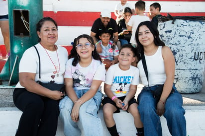 Martha, Emilia, Maximiliano y Karla (EL SIGLO DE TORREÓN / ENRIQUE CASTRUITA)