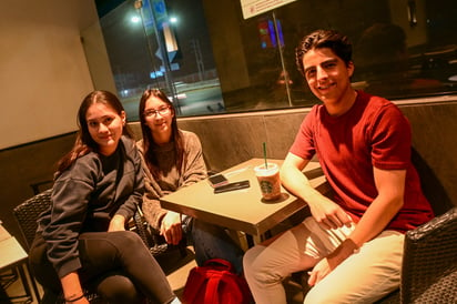 María Luisa, Julia y Roberto (EL SIGLO DE TORREÓN)