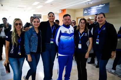 Dulce Garnica, Alejandra Castellanos, Martha Lam, Omar Paredes, Tere Colmenero y Mirna Fraire.