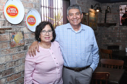 Caridad García y Miguel Ángel Alemán (EL SIGLO DE TORREÓN / FERNANDO COMPEÁN)