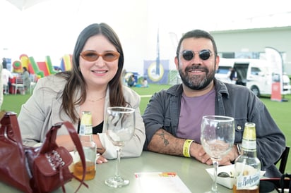 Silvia y Hugo (EL SIGLO DE TORREÓN)