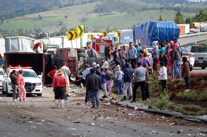 Antes había familias que se dedicaban a robar la carga proveniente de camiones accidentados. (EL SIGLO DE TORREÓN)