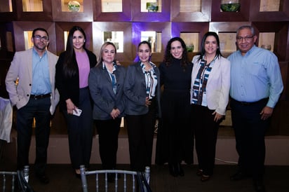 Daniel, Triny González, Cristina Gambon, Jazmín Ramírez, Ana Cecilia Álvarez, Claudia Galindo y Homero de León (EL SIGLO DE TORREÓN / ENRIQUE CASTRUITA)