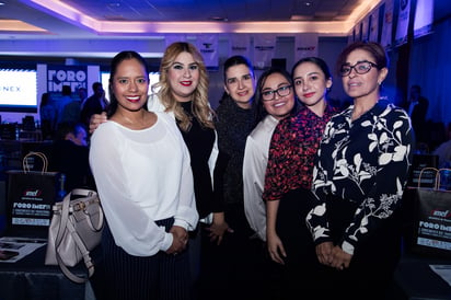 Abigaíl, Margarita, Martha, Maricarmen, Andrea y Gloria (EL SIGLO DE TORREÓN / ENRIQUE CASTRUITA)