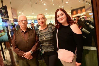 José, Karina y Karen (EL SIGLO DE TORREÓN)