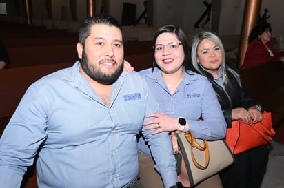 Erick, Lupita y Diana (EL SIGLO DE TORREÓN/RAMÓN SOTOMAYOR)
