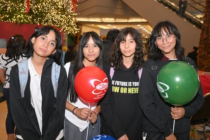 María Fernanda, Anahí, Nicol y Celeste.