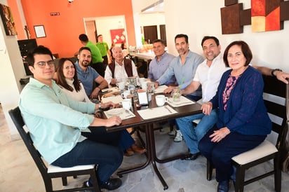 Iván Rangel, Marcela, Ricardo Hernández, Arcelia Holguín, Fátima Cervantes y Alejandro Márquez (EL SIGLO DE TORREÓN)