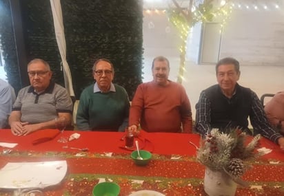 Luis del Río, Ignacio Uribe, Roberto Flores y Rómulo Ruiz.
