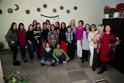 Gaby López, Anette Trasfi, Guillermina Gireud, Adris Pérez, Martha Huerta, Vero Salazar e Isabel Narváez (EL SIGLO DE TORREÓN)
