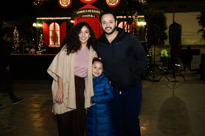 Diana Ayala, Valentina Salinas y Antonio Ortegón (EL SIGLO DE TORREÓN / ENRIQUE CASTRUITA)
