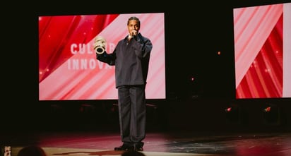 A$AP Rocky tras recibir el reconocimiento 'Innovador Cultural' en los British Fashion Awards. Foto: cortesía