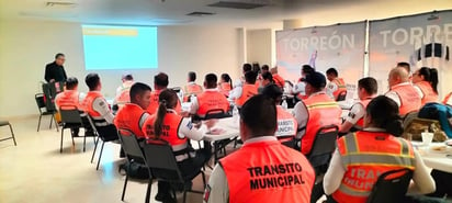 Capacitación a agentes de Tránsito y Vialidad en Torreón.