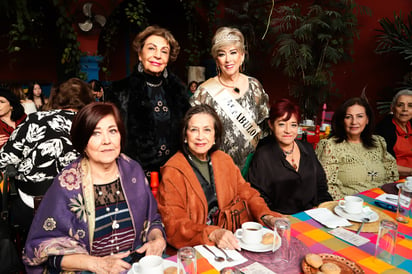 Lupita Cavazos, Martha Rosales, Alma Ávalos, Laura Tinoco y Alma Flores (EL SIGLO DE TORREÓN / ENRIQUE CASTRUITA)
