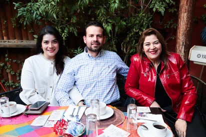 Cecilia Ramírez, Oswaldo Machado y Rocío Sotelo (EL SIGLO DE TORREÓN / ENRIQUE CASTRUITA)
