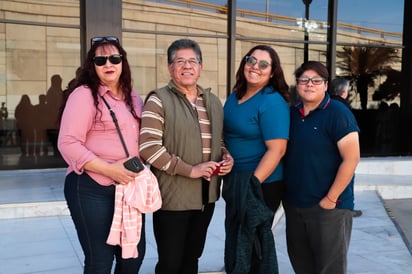 Eduardo Carranza, Silvia Castruita, Gaby Carranza y Alejandra Arriaga (EL SIGLO DE TORREÓN / ENRIQUE CASTRUITA)
