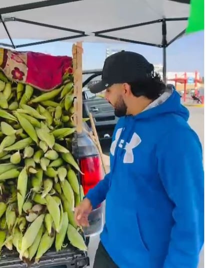 Venta de elotes 'El Chino Natacho' en La Laguna.