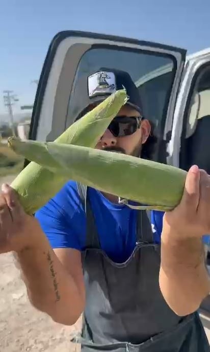 Venta de elotes 'El Chino Natacho' en La Laguna.