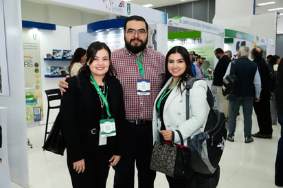 Ruth Hinojosa, Hugo Fernández y Cecilia Michelle (EL SIGLO DE TORREÓN / ENRIQUE CASTRUITA)
