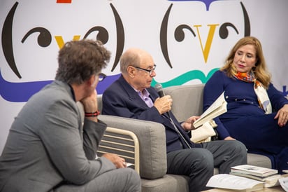 Curtis Bauer, Luis Alberto Ambroggio y Jeannette L. Clariond en la FIL Monterrey 2024.