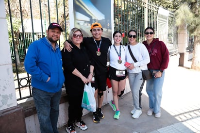 Adrián, Marichuy, Ángel, Alpha, María y Samantha (EL SIGLO DE TORREÓN / ENRIQUE CASTRUITA)
