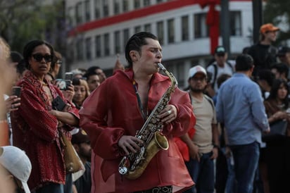 El ambiente artístico y festivo inundó la ciudad.