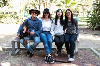 Fernando Chew, Rosario Hernández, Andrea Chew y Fernanda Chew (EL SIGLO DE TORREÓN / ENRIQUE CASTRUITA)
